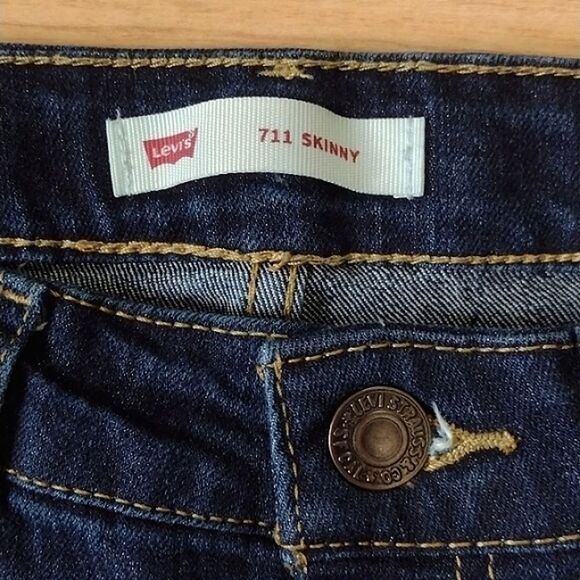 Levi's 711 Skinny Dark Denim 5 Pocket Jeans Size 14 Regular - Picture 5 of 12